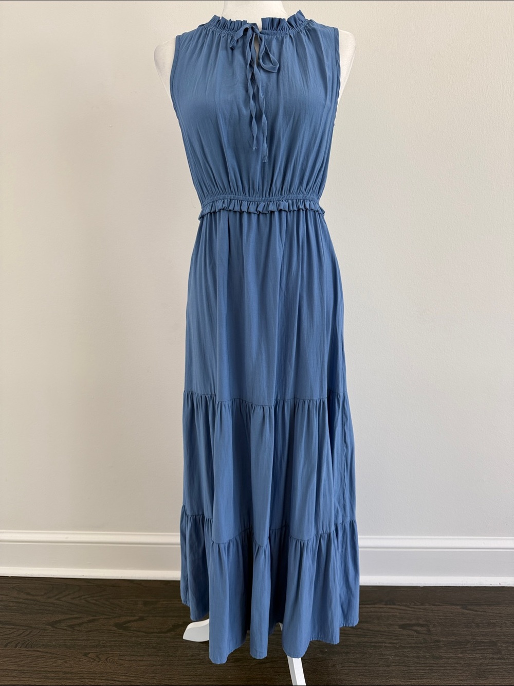 Sleeveless Blue Maxi Dress with Tie Neck